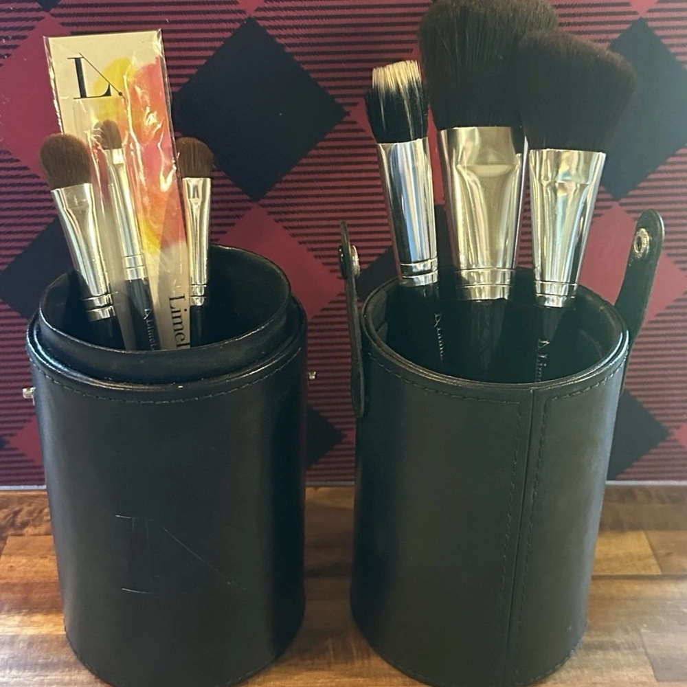 Limelight Brush set of 6 with Holder